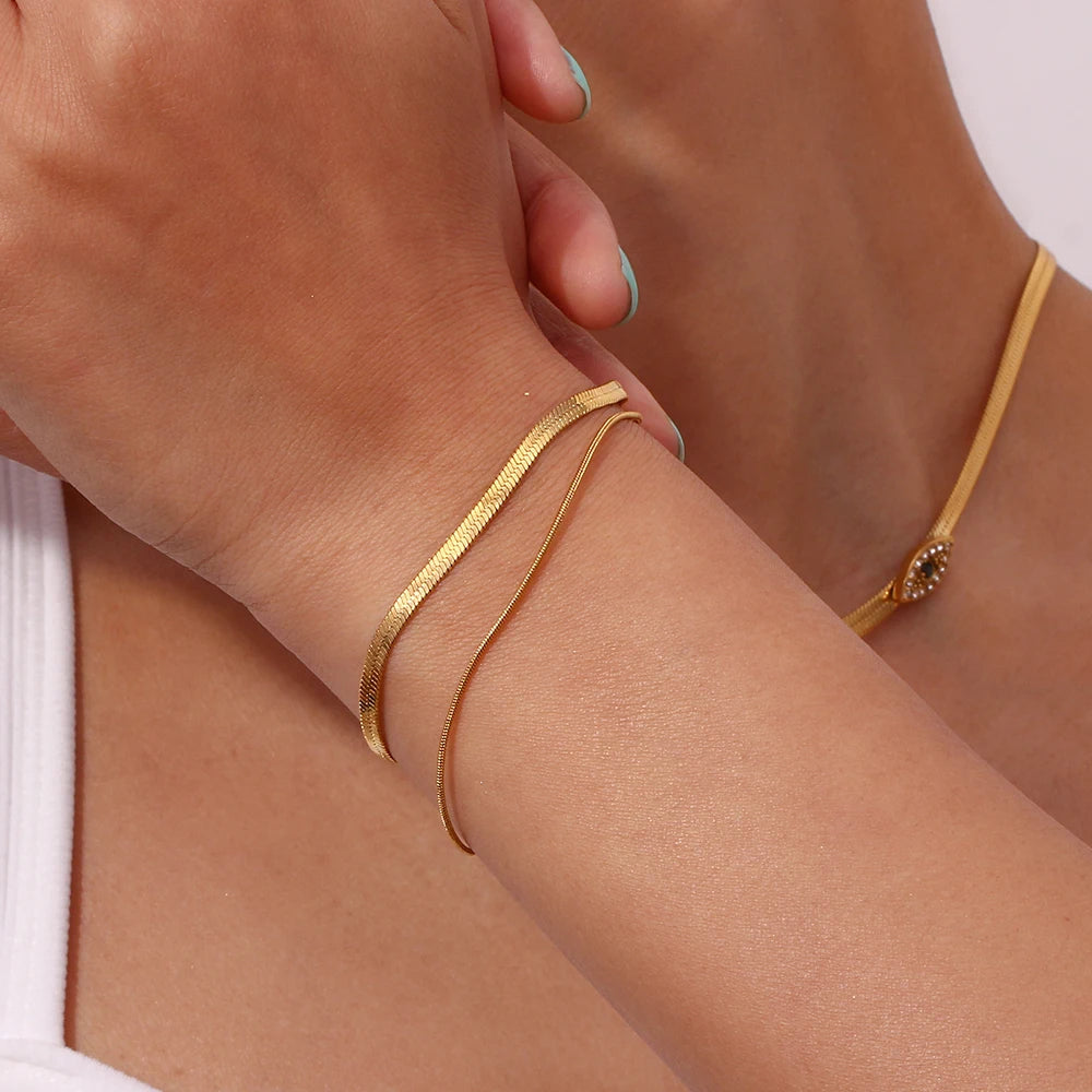 Pulseira Minimalista Banhada a Ouro – Renovee