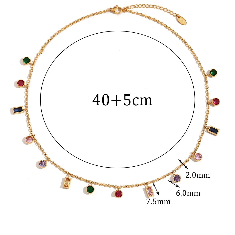 Colar Geométrico com Zircônia e Pingente Banhado a Ouro 18K