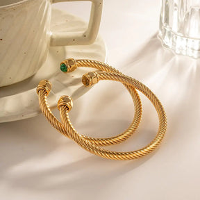 Pulseira Luxuosa Twisted Thread Banhada a Ouro 18k