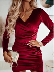 Vestido de Festa Bodycon – Veludo, Decote V e Manga Longa