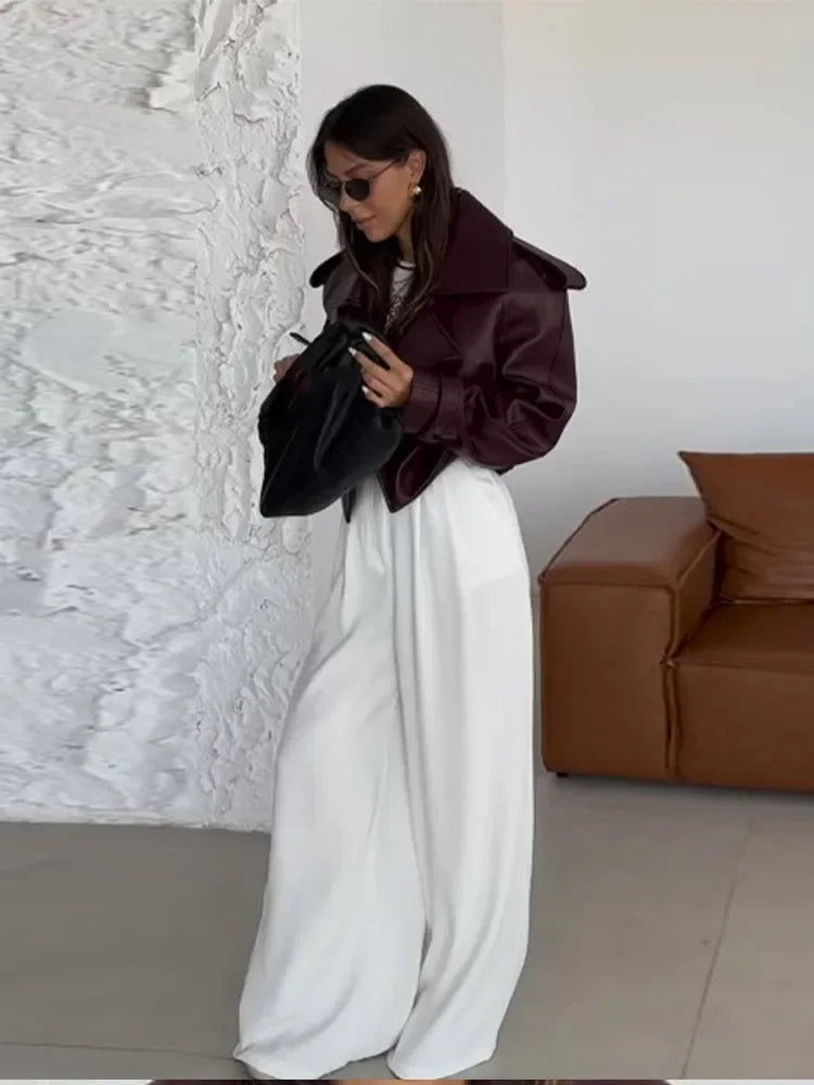 Jaqueta Feminina de Couro PU – Gola Virada e Manga Longa