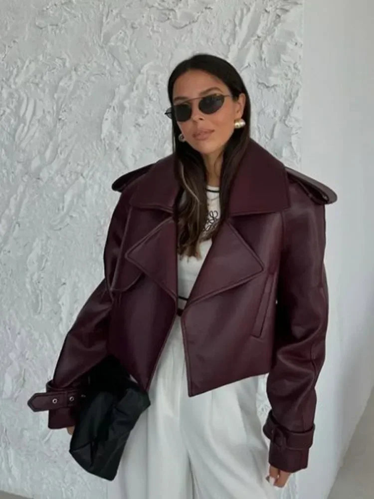 Jaqueta Feminina de Couro PU – Gola Virada e Manga Longa