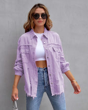 Jaqueta Jeans Feminina – Barra Desfiada e Botões Frontais