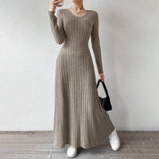 Vestido Midi Feminino – Manga Longa e Cintura Marcada