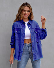 Jaqueta Jeans Feminina – Barra Desfiada e Botões Frontais